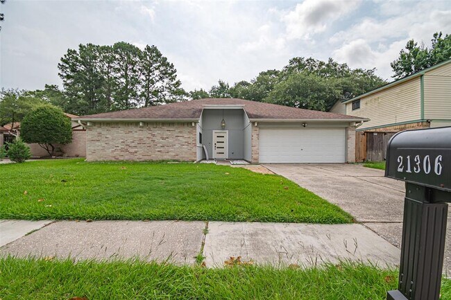 Photo - 21306 Castlemont Ln House