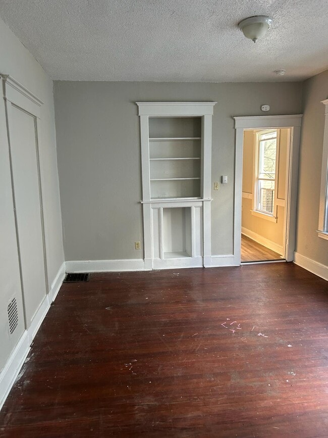 Photo - 103 Sheffield Ave Unit 2