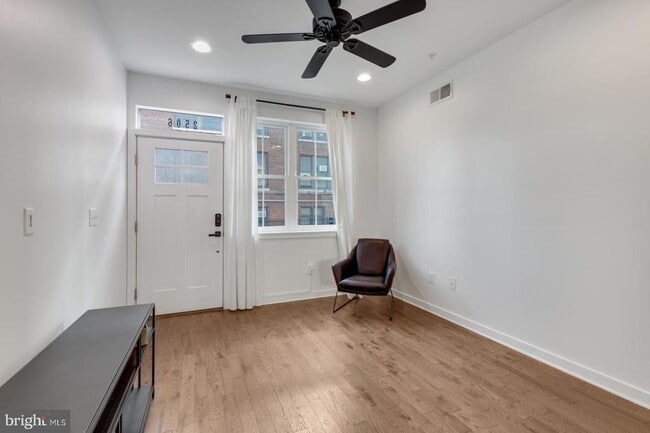 Photo - 2506 Coral St