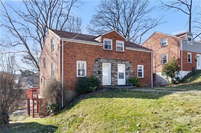 Photo - 494 Serpentine Dr