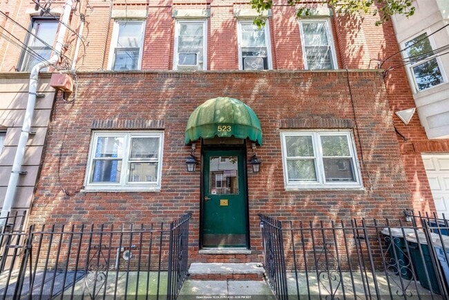 Building Photo - 523 Adams St Unit 3