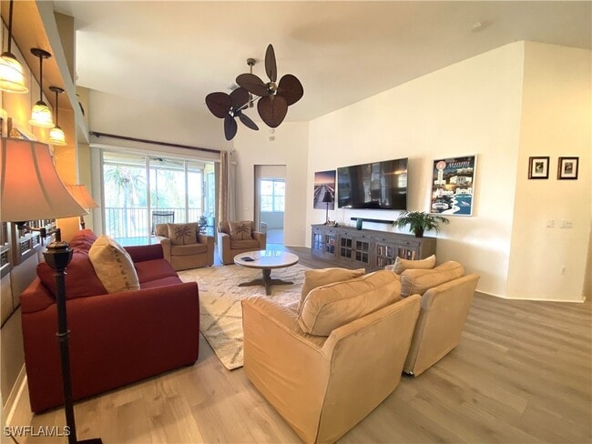 Building Photo - 1570 Winding Oaks Way Unit 201