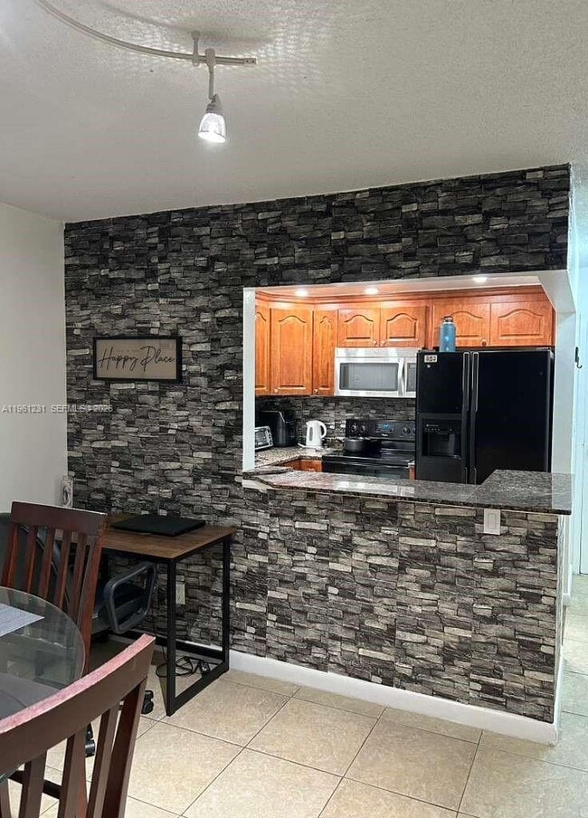 Photo - 1465 NE 123rd St Unidad 215