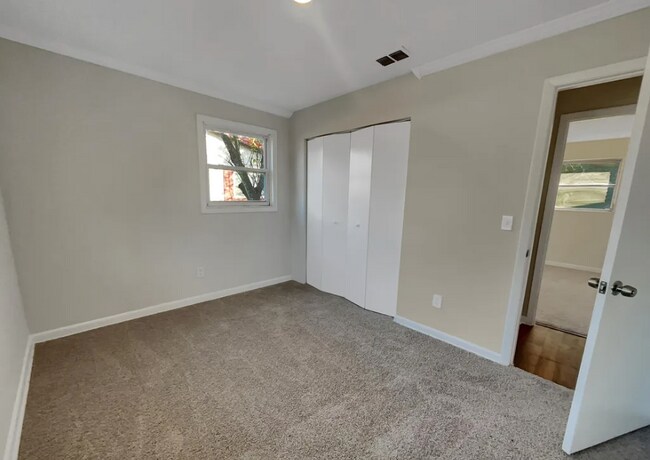 Photo - 7748 Knoll Dr N