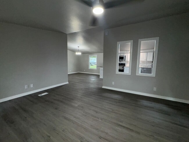 Photo - 602 C St
