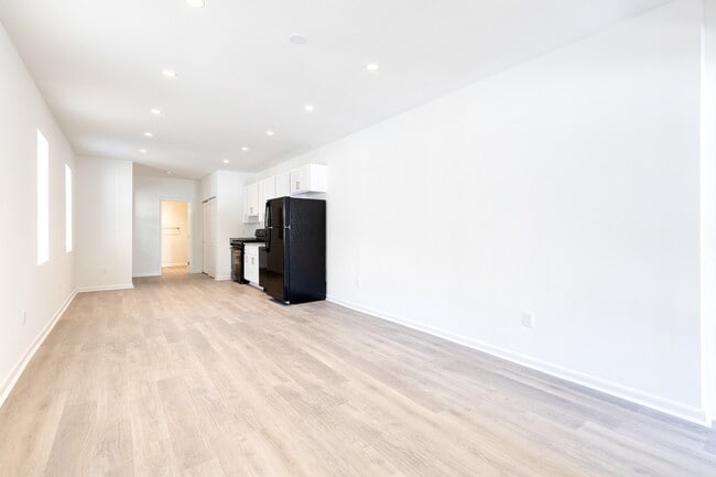 Photo - 714 S Broadway