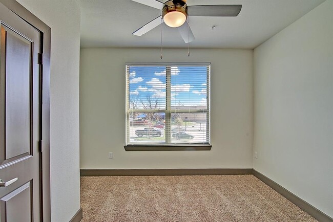 Photo - 2200 N Sam Houston Pkwy E Condo Unit 6214