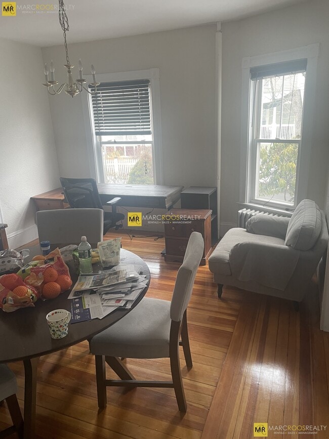 Photo - 68 Willow St Unit 1