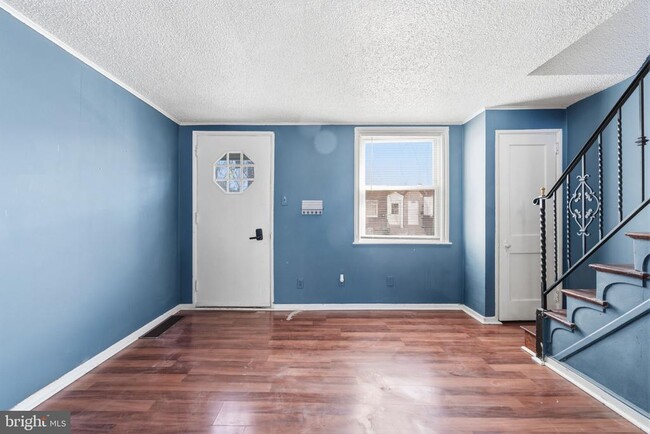 Photo - 4802 Alcott St