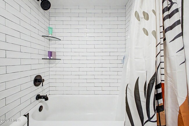 Photo - 385 W Pierson St