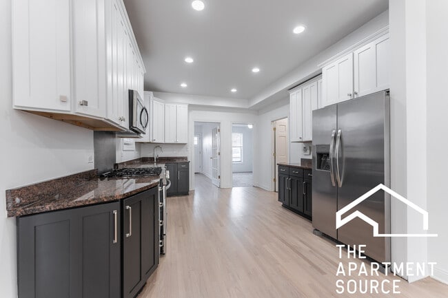 Photo - 2522 N Artesian Ave Unidad SFH