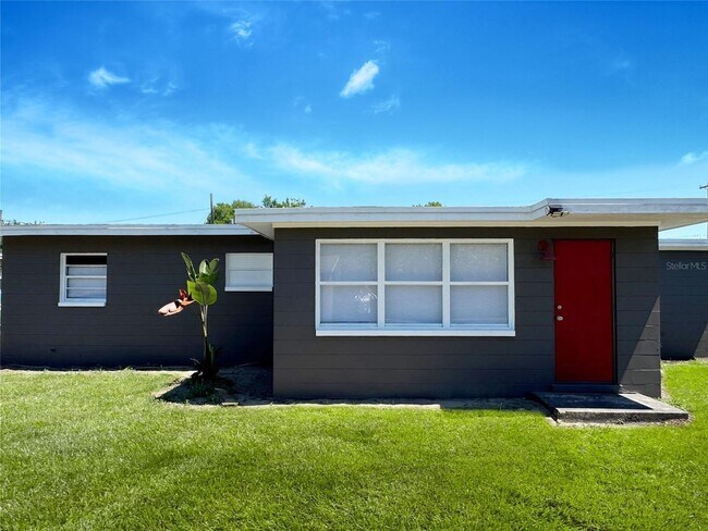 Photo - 1620 Klatt St SE