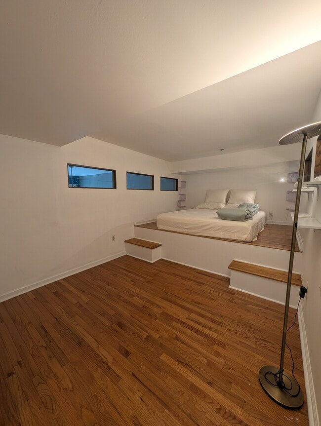 master bedroom - 518 Gregory Ave Unit A320