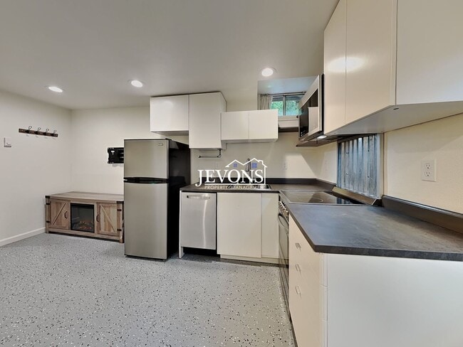 Photo - 9222 117th St SW Unit B