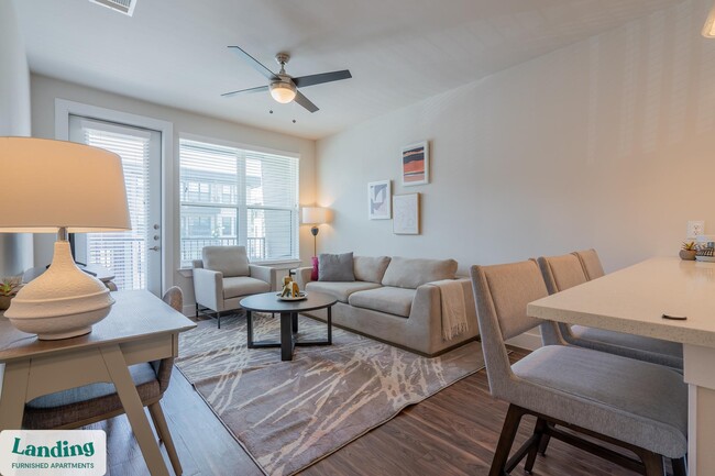 Building Photo - 15950 Chase Hill Blvd Rental