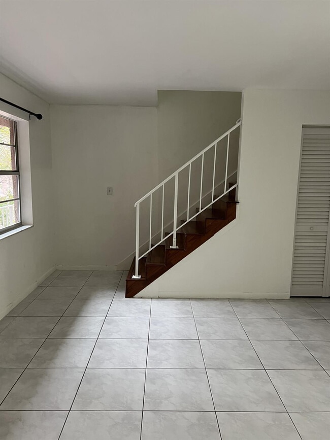 Photo - 1100 SE 4th Ave Unit 26