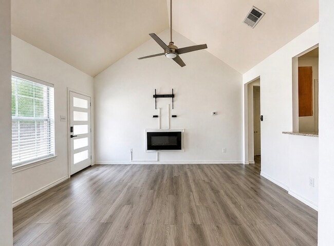 Photo - 703 Perry Ave