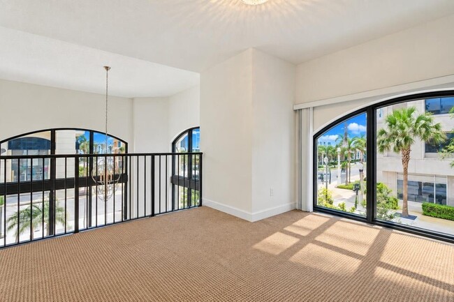 Photo - 801 S Olive Ave