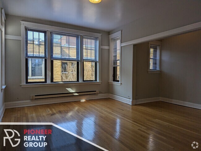 Building Photo - 723 W Barry Ave Unit A3 Rental
