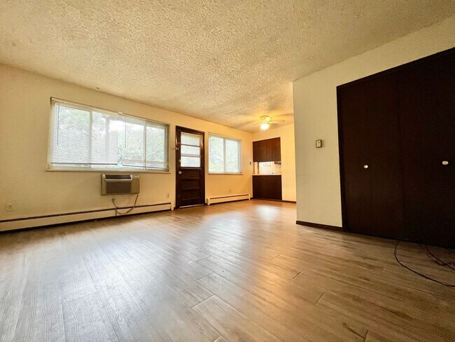 Photo - Dartmouth125 (KC-AM) Unidad 7