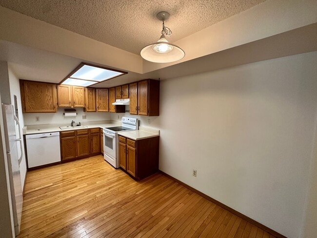 Photo - Charming 1-Bedroom Condo with Great Amenities