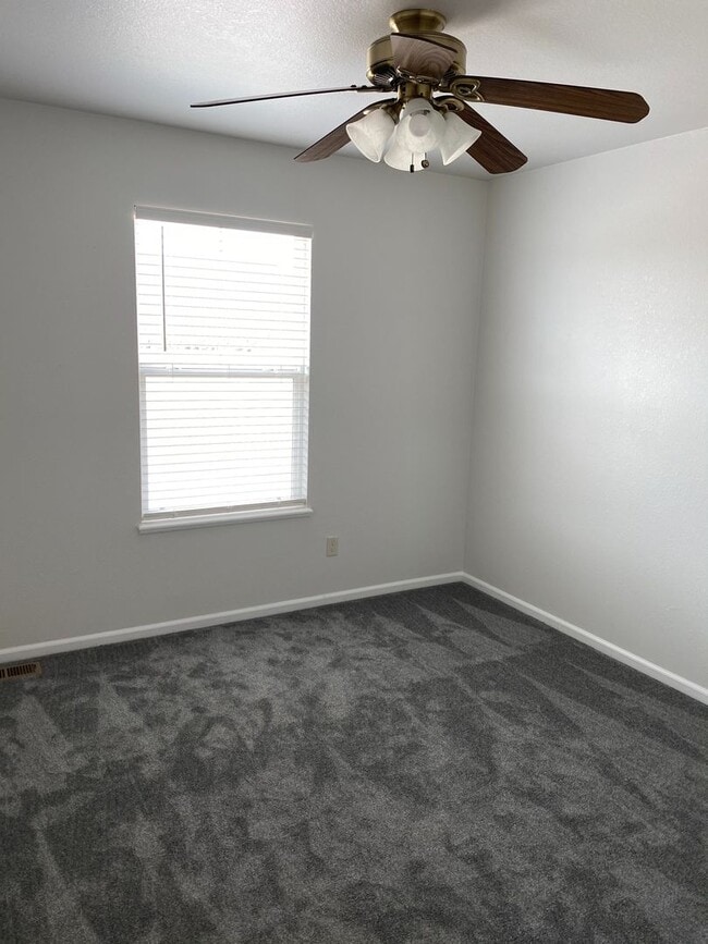 Photo - 14215 White Peak Dr