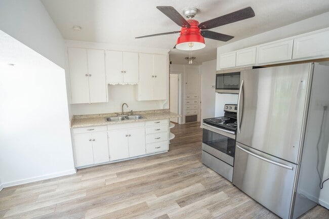 Photo - 2941 S Madison Ave Unit Upstairs