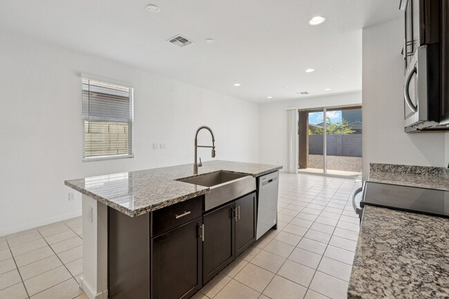 Photo - 4325 W Allen St