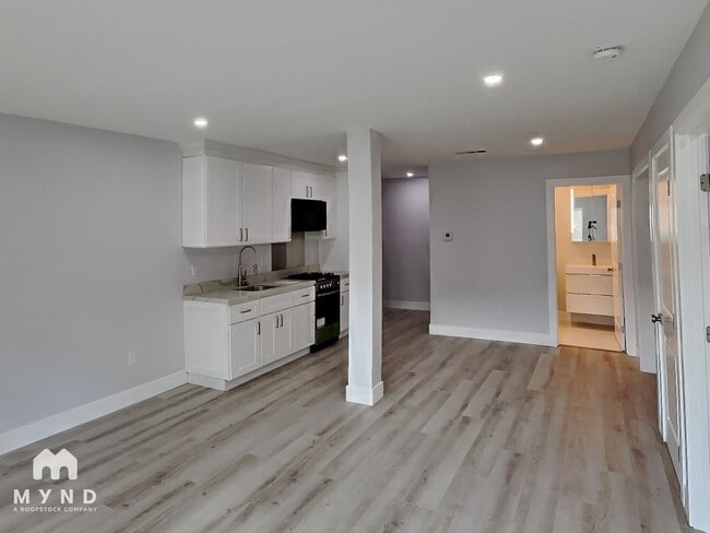 Photo - 1395 Newcomb Ave