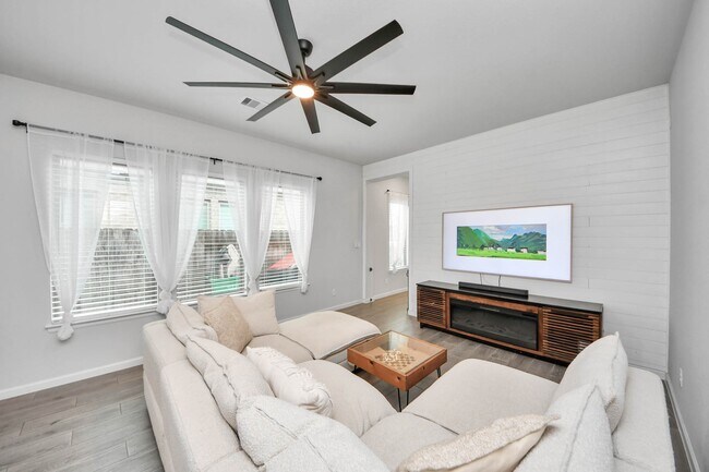 Photo - 4219 Colony Ln