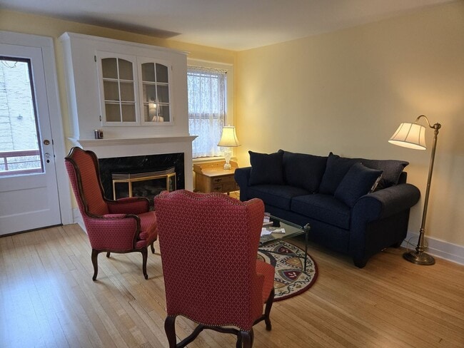 Photo - Furnished charming 2 Bedroom in Downtown Madison