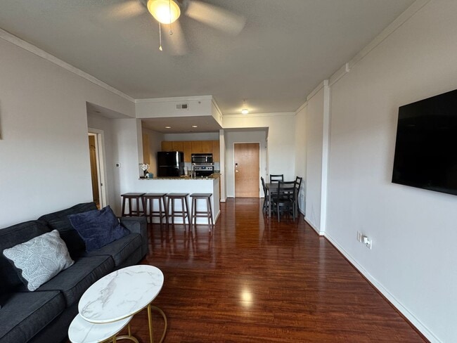 Photo - One Bedroom Furnished/Unfurnished Condo in Uptown Charlotte