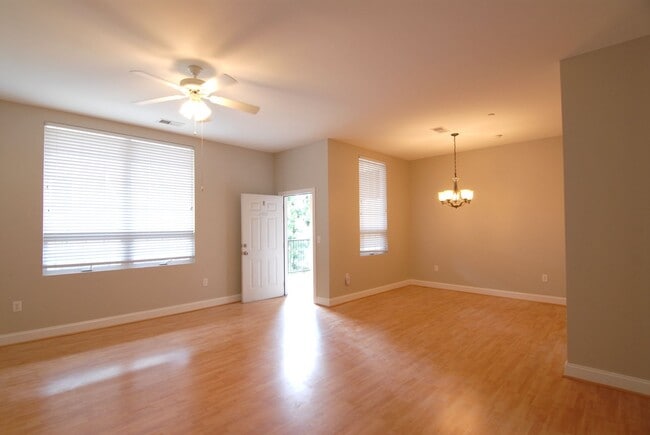Photo - Downtown City Living Spacious 1 bedroom 1 bathroom in the heart of Greensboro