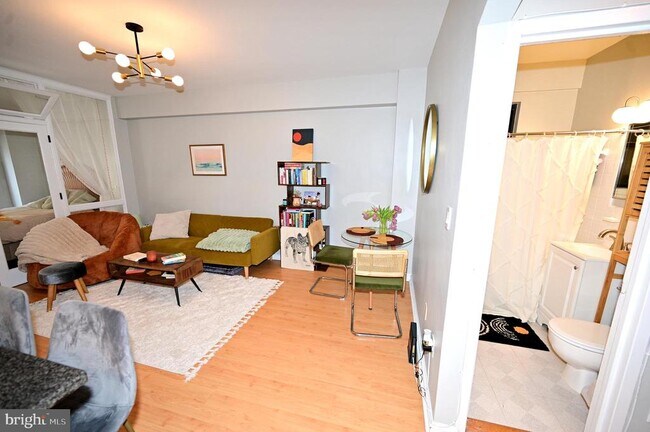 Photo - 1 Scott Cir NW Unidad 515