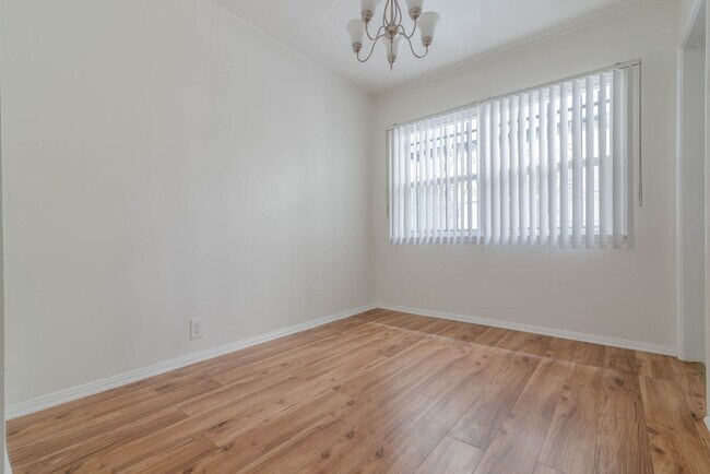 2019-2021 S Sherbourne Dr