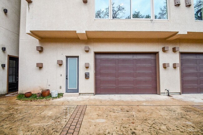 Photo - 710 Stanford St Unit B