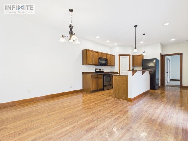 Photo - 1169 Forestglen Dr