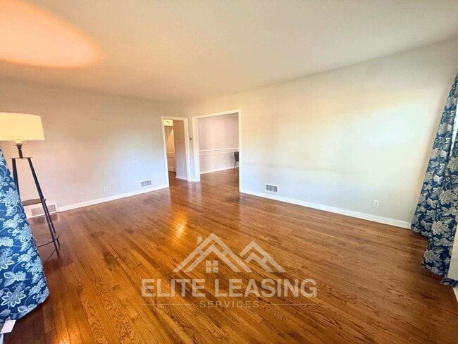 Photo - 3 Bedroom, 2 Bathroom home close to Gage Park