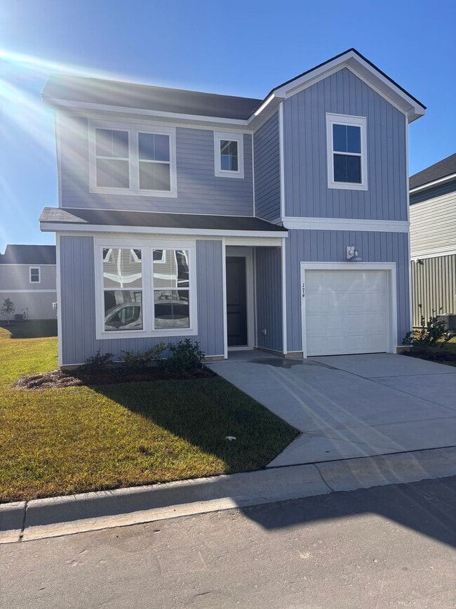 Building Photo - Beautiful 4BR 3 BA Home w/ Loft + Patio + View in Little River