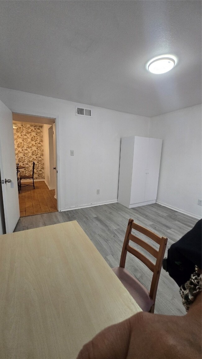 Photo - 8427 Hearth Dr Unit 4