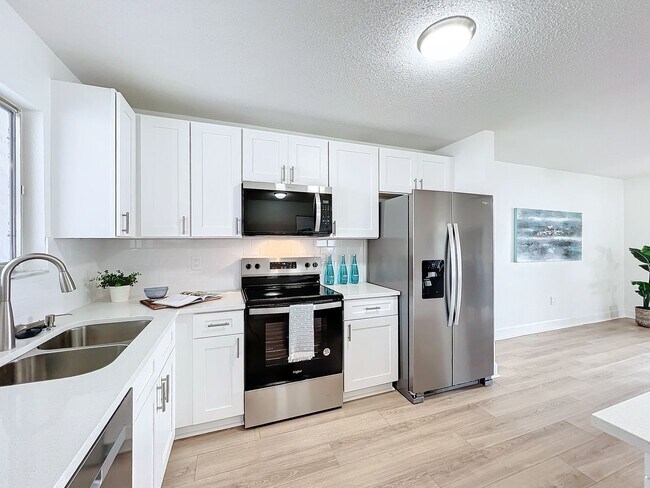 Photo - 3932 Ashwood Ln