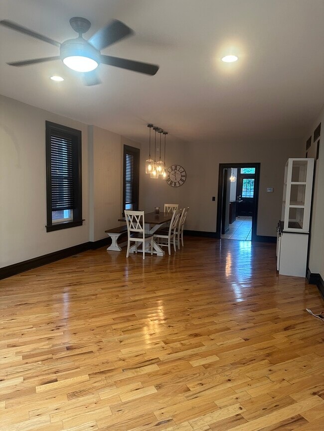Photo - Wonderful 3bedroom 2 Bath Townhome In South City