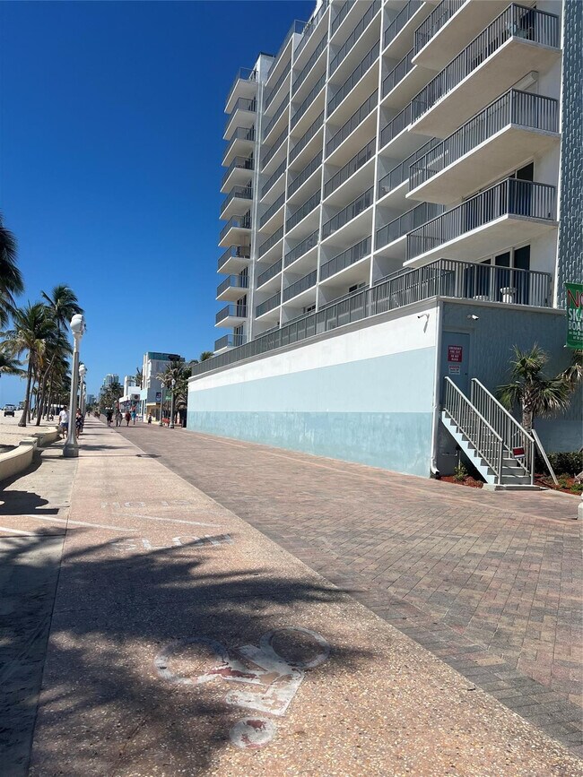 Photo - 400 N Surf Rd Unit 806