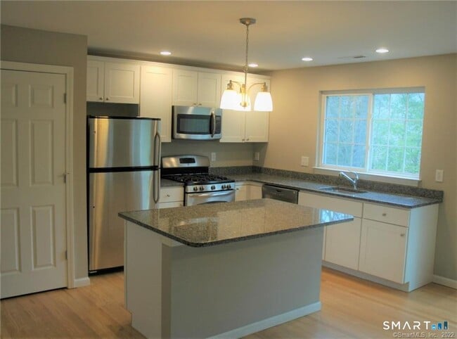 Photo - 16 Riverview Ct Unit 16