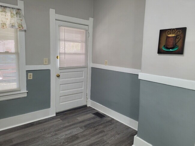 Photo - 112 Boston Ct