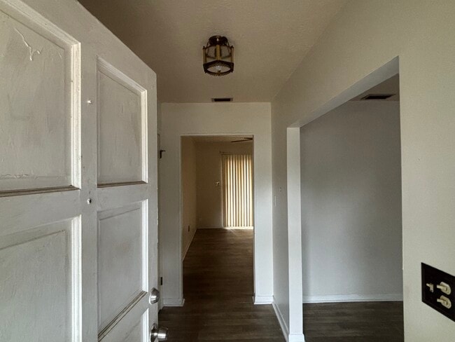 Photo - 929 Cypress Ave