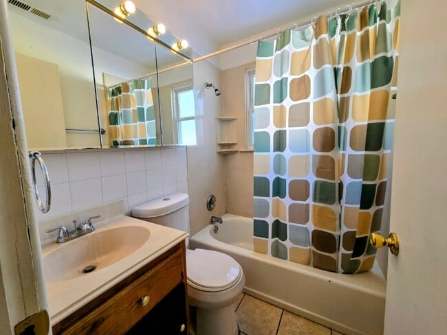 Photo - 19 Mary Ann Ct