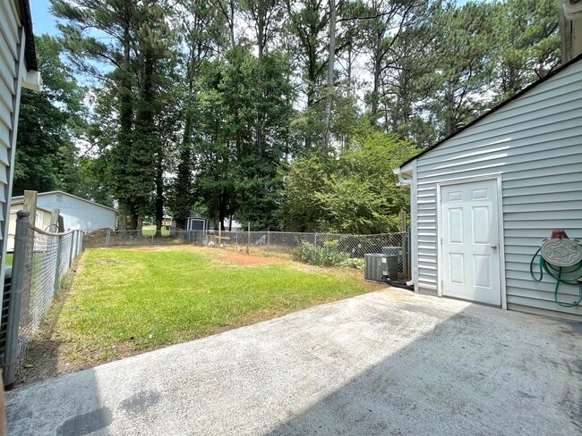 Photo - 317 Timber Creek Ln SW