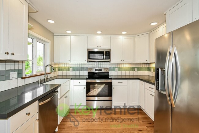 Photo - Modern Seattle Living with Deck, Yard, and Beautiful Views