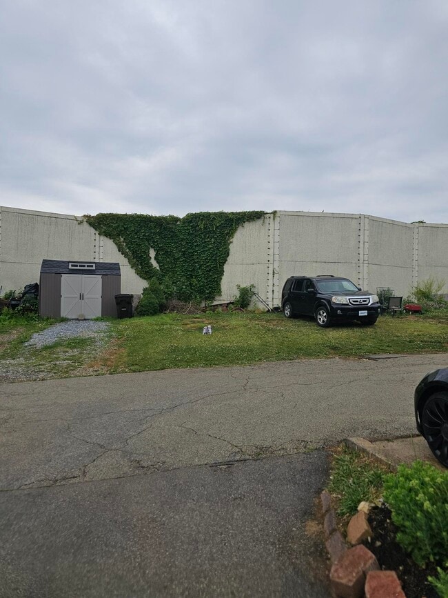 Photo - 16 Markel Rd